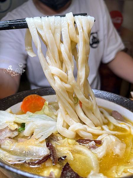 『新竹美食』- 竹北美食推薦【東小食】✖ 好吃的新竹牛肉麵 