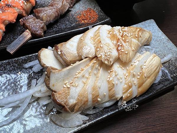 『桃園食記』- 津賀家食堂．平價CP值日式居酒食堂．桃園下班