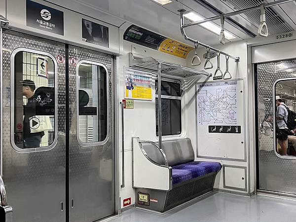首爾地鐵車廂