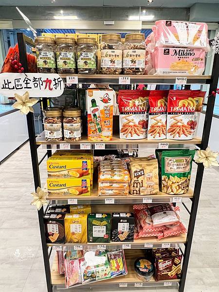 饕嗑塔塔永福店_各國零食區