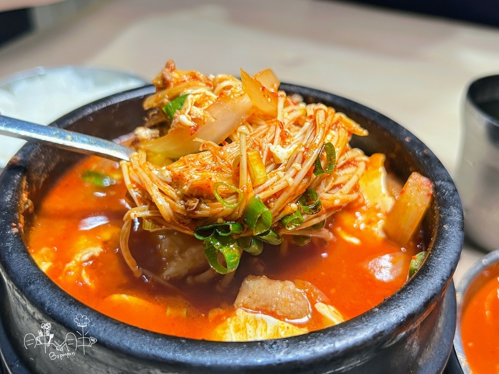馬柒韓式料理豬肉豆腐鍋