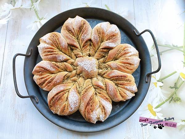 紅茶奶酥雪花麵包 熊足跡 (21)