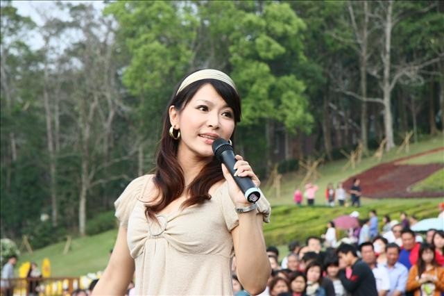 德馨歌喉不賴 德馨歌喉不賴