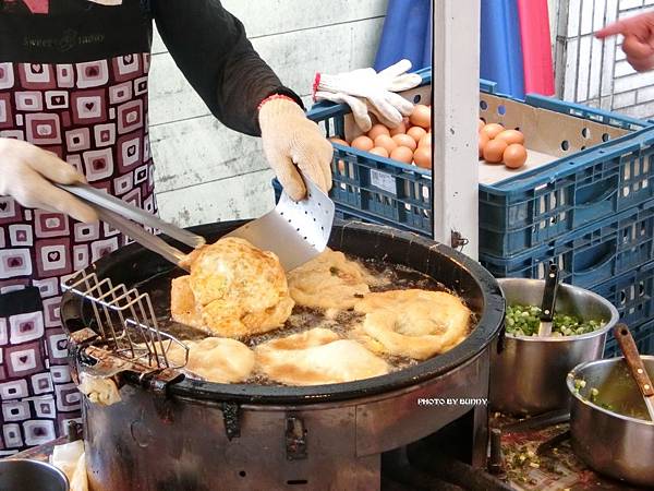 【宜蘭美食】礁溪 柯氏蔥油餅 排隊小吃名店 / 銅板價 觀光