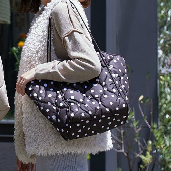 ョッピング | assa 大容量防潑托特包