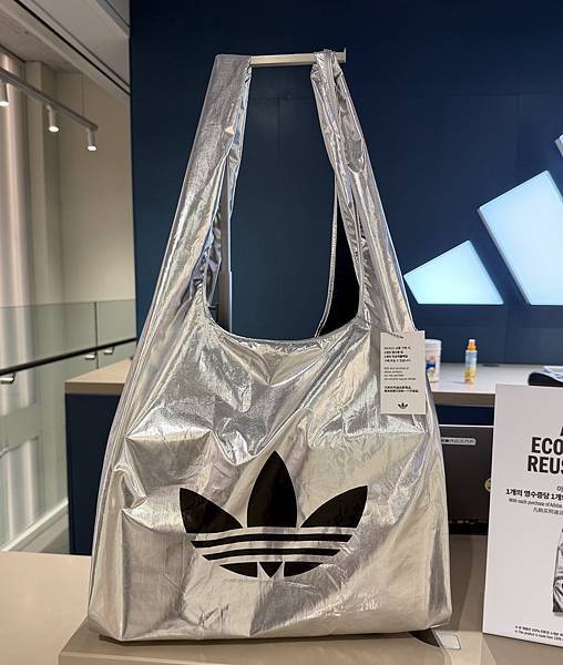 adidas 側背手提袋