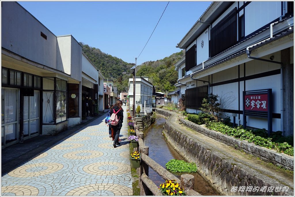 秋芳洞秋吉台-01.JPG 秋芳洞秋吉台-01.JPG