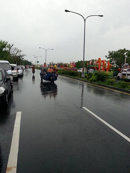 大甲媽進香-停車和交通車