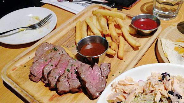 IMG_20181228_U.S. Hanger Steak (8oz) 燒美國側牛腹扒 ($198) + Thick Out French Fries 香炸192503