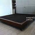 minotti bed-3.JPG