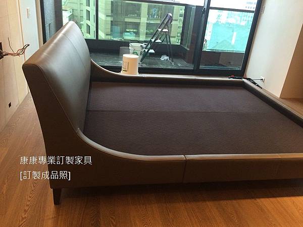Jesse bed-elysee 1 Jesse bed-elysee 1