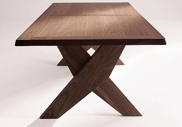 Maxalto Plato table-3.jpg Maxalto Plato table-3.jpg