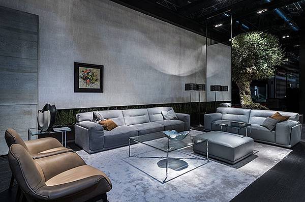 Natuzzi-Dorian-7.jpg Natuzzi-Dorian-7.jpg