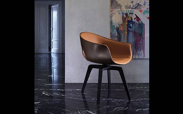 Poltrona Frau Ginger chair-1.jpg