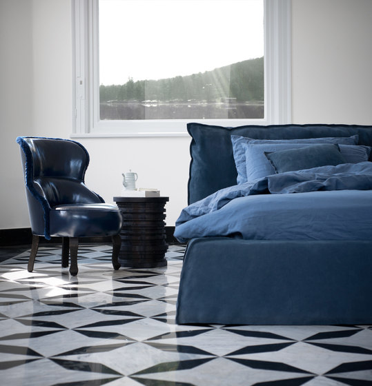 Baxter Paris bed-2.jpg Baxter Paris bed-2.jpg
