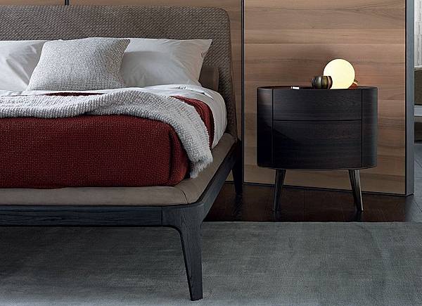 Poliform Kelly nightstand-3.jpg