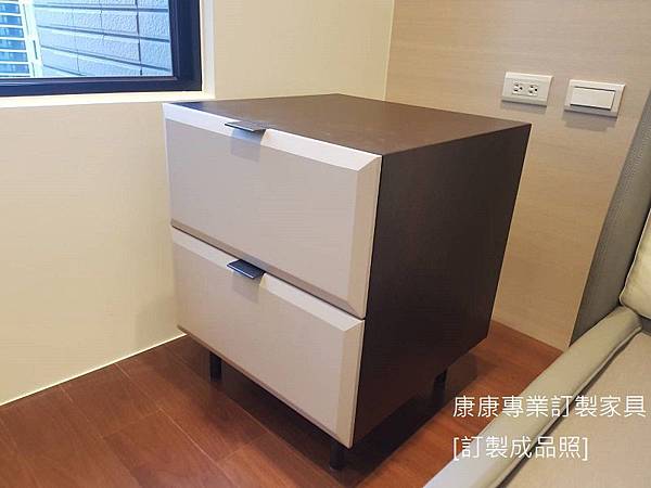 MORRISON款型床頭櫃-4.jpg MORRISON款型床頭櫃-4.jpg