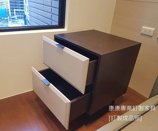 MORRISON款型床頭櫃-3.jpg MORRISON款型床頭櫃-3.jpg