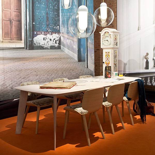 Moooi Tapered-2.jpg Moooi Tapered-2.jpg
