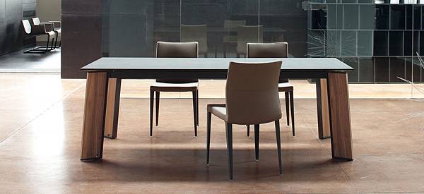Bonaldo Table-Flag-2.jpg Bonaldo Table-Flag-2.jpg