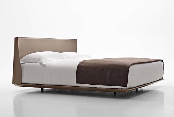 B%26;B Italia bed-ALYS-1.jpg B%26;B Italia bed-ALYS-1.jpg