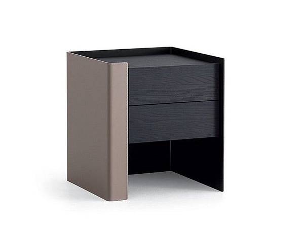 Polif2orm Chloe-.jpg Polif2orm Chloe-.jpg