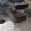 Minotti LESLIE款型主人椅-3.jpg