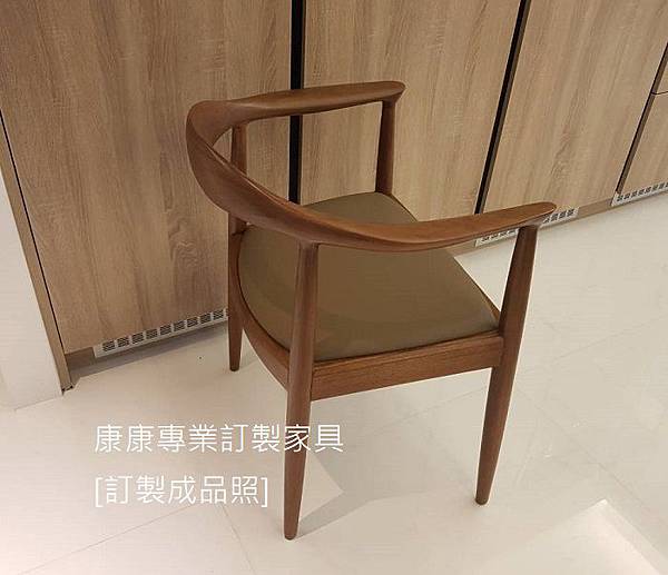 the chair-4.jpg the chair-4.jpg