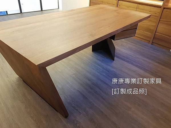 Nasdaq款型書桌-9.jpg Nasdaq款型書桌-9.jpg