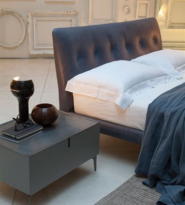 alivar-meridien-bedside-table-2.jpg alivar-meridien-bedside-table-2.jpg