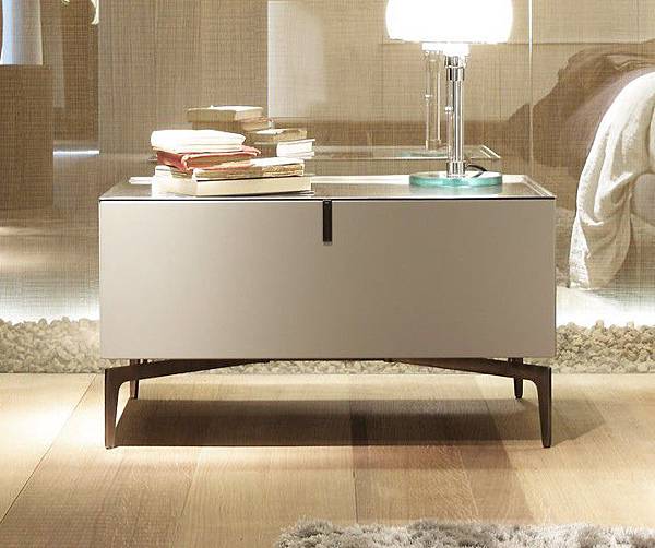 alivar-meridien-bedside-table-4.jpg alivar-meridien-bedside-table-4.jpg