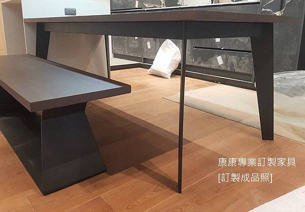 979款型餐桌W200D90-3.jpg 979款型餐桌W200D90-3.jpg