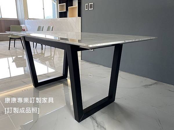 924款型銀狐餐桌L160D90-1.jpg 924款型銀狐餐桌L160D90-1.jpg