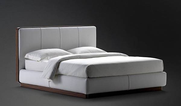 Flou bed-Ermes-4.jpg