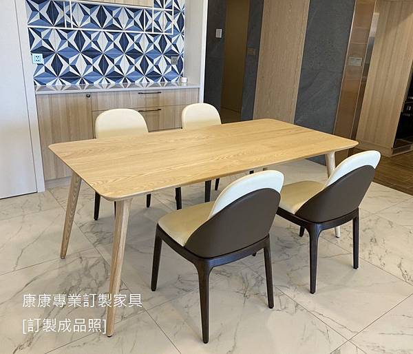 Zio款型餐桌L188D90-1.jpg Zio款型餐桌L188D90-1.jpg