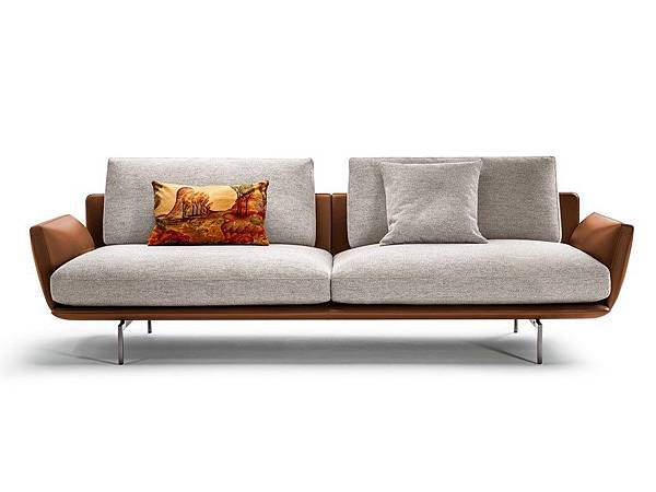 Poltrona Frau sofa_Get Back-5.jpg