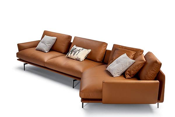 Poltrona Frau sofa_Get Back-1.jpg