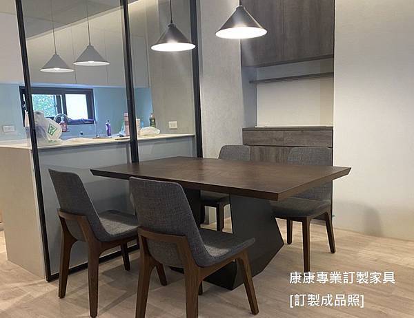 Amond款型餐桌L160D90-7.jpg Amond款型餐桌L160D90-7.jpg