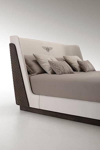 Bently bed-Richmond-3.jpg Bently bed-Richmond-3.jpg