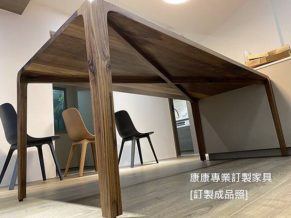Sleek款型餐桌L197D88-4.jpg Sleek款型餐桌L197D88-4.jpg