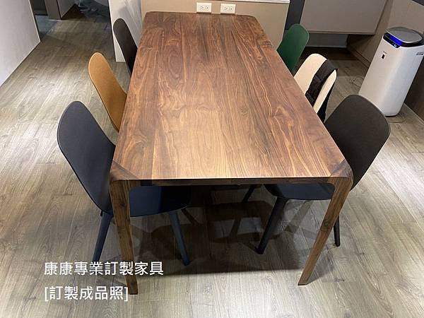 Sleek款型餐桌L197D88-1.jpg Sleek款型餐桌L197D88-1.jpg