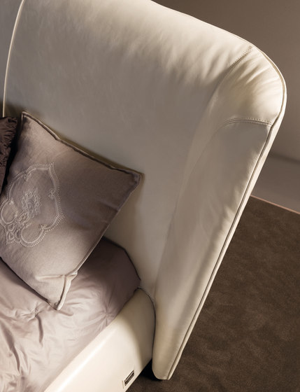 Longhi BED Heron -4.jpg