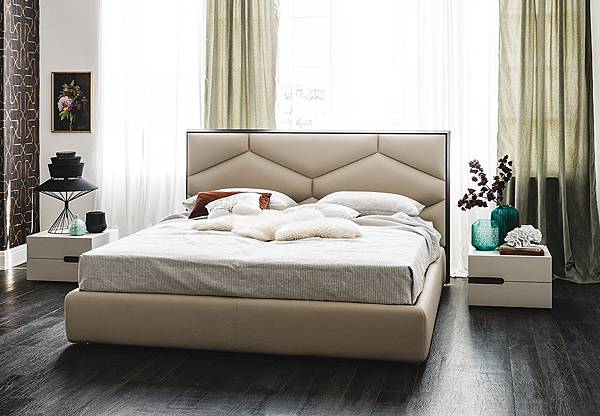 Cattelan Italia bed-Edward_2.jpg