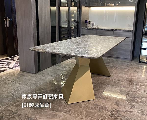 Prora大理石餐桌L200D90_5.jpg Prora大理石餐桌L200D90_5.jpg