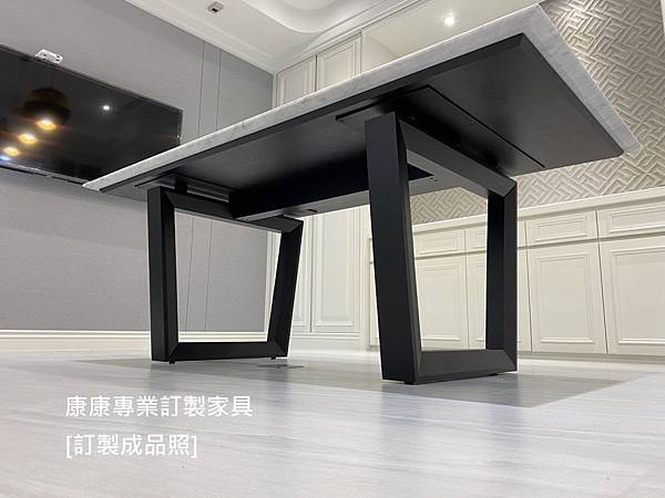 Bolero大理石餐桌L200D100_4.jpg Bolero大理石餐桌L200D100_4.jpg