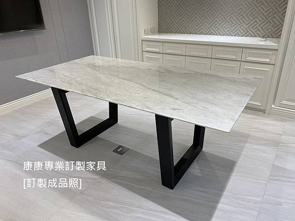 Bolero大理石餐桌L200D100_2.jpg Bolero大理石餐桌L200D100_2.jpg