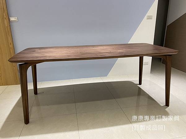 Nabucco胡桃木餐桌L196D90-5.jpg Nabucco胡桃木餐桌L196D90-5.jpg