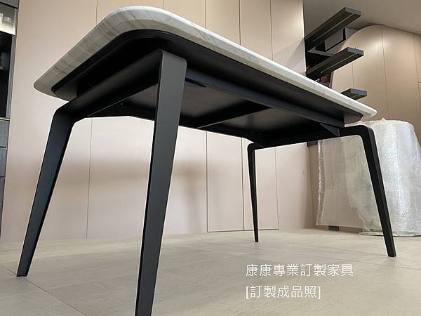 ODESSA款型大理石餐桌L155D85-4.jpg ODESSA款型大理石餐桌L155D85-4.jpg