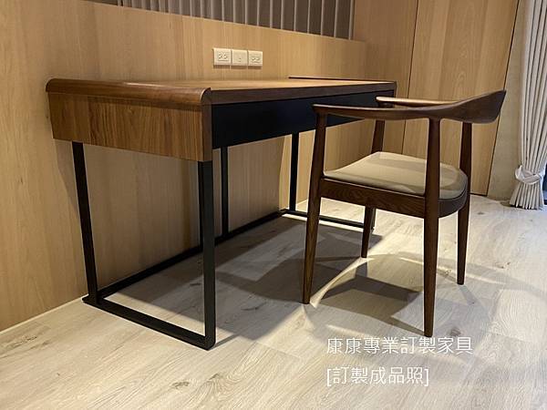 TUM書桌L150D60_9.jpg TUM書桌L150D60_9.jpg