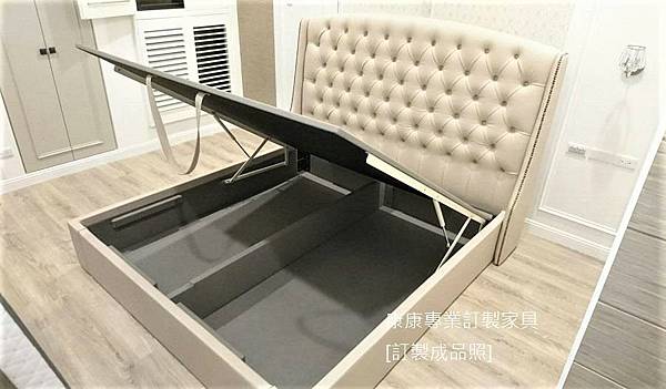 RH Warner Tufted款型雙人床架-3.jpg RH Warner Tufted款型雙人床架-3.jpg